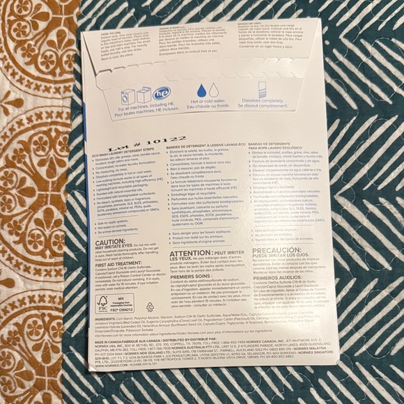 Norwex Eco-Wash Detergent Strips in Blue and White 36 loads NWT - Picture 2 of 2